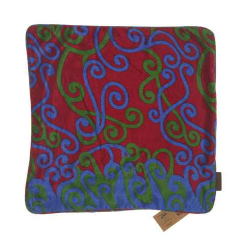 Einzigartiger Suzani-Kissenbezug aus Seide (50 x 50 cm) mit farbenfrohem gelb-beigem Muster und dunkelblauen Ornamenten im Boho-Vintage- und orientalischen Ethno-Stil.