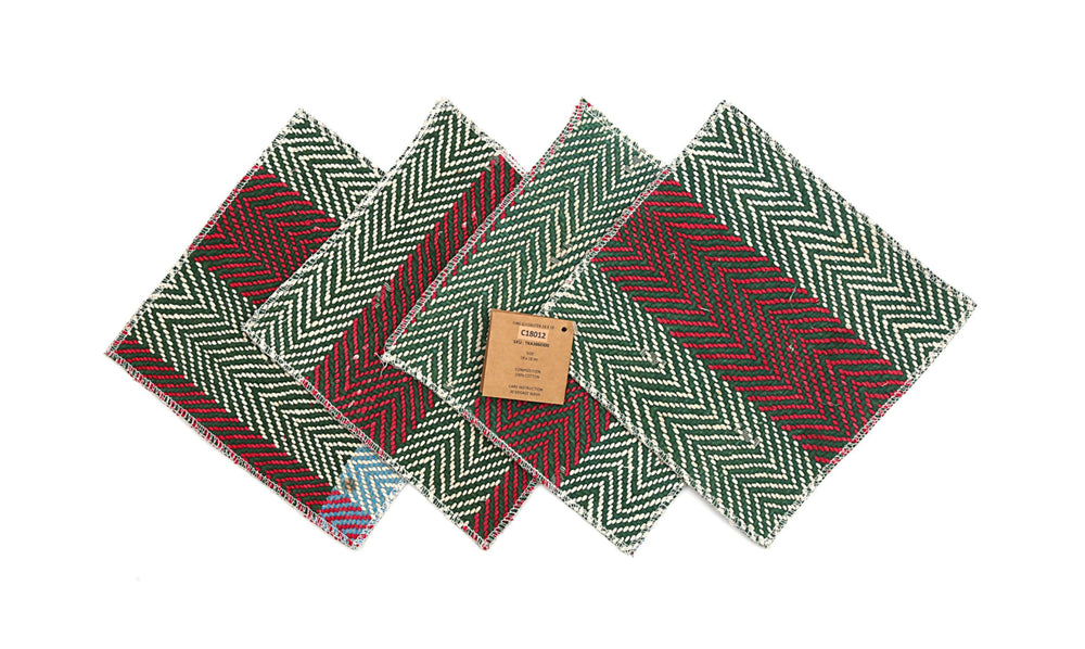 Set mit 4 Untersetzern, 18 x 18 cm, mit Chevron-Muster in Grün, Weiß und Rot