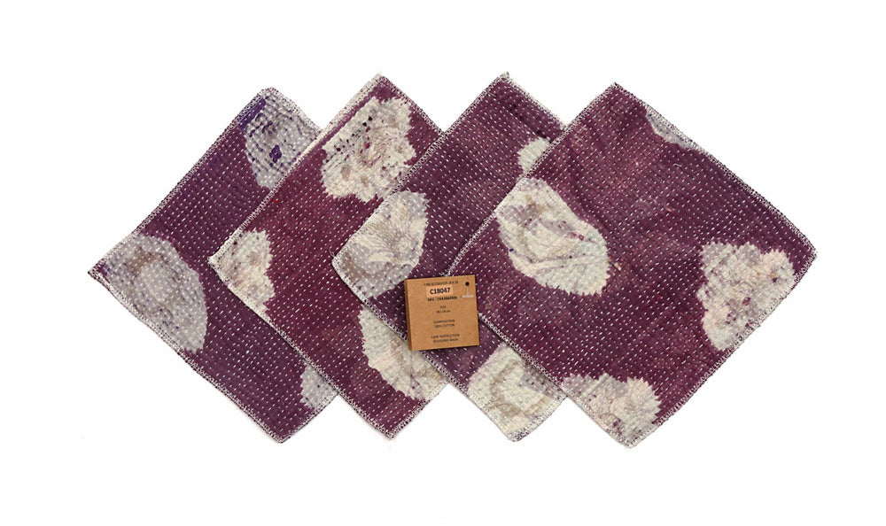 Set mit 4 Untersetzern (18 x 18 cm) in Burgunderrot mit weißem Ornamentmuster und sichtbarer Flechtstruktur, Stoffuntersetzer mit dekorativem Rand