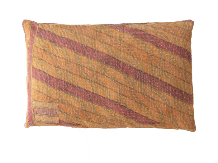 Sari-Kissenbezug 60x40 cm in Weiß mit farbenfrohen roten Blumen- und Patchworkmustern, indische Boho-/Ethno-Sari-Kissen für Vintage- und orientalische Einrichtung