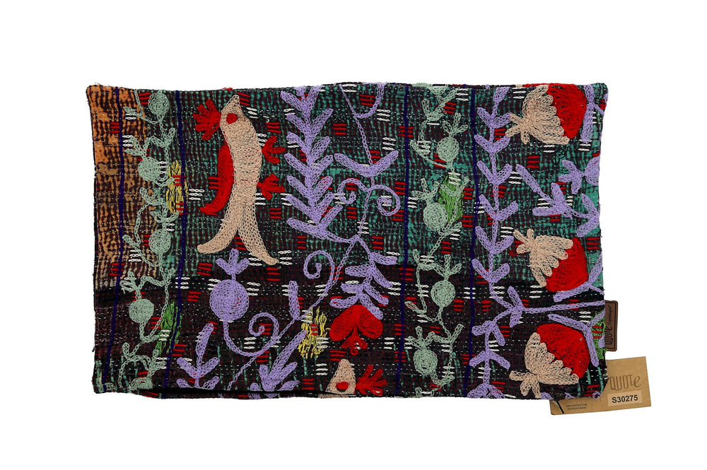 Suzani pudebetrÃ¦k 30x50 cm i mÃ¸rkegrÃ¸n og sort med farverigt orientalsk broderi i lilla blomster rÃ¸de figurer og beige detaljer