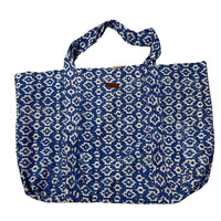 Vintage Pearl Beach hinter Horizont