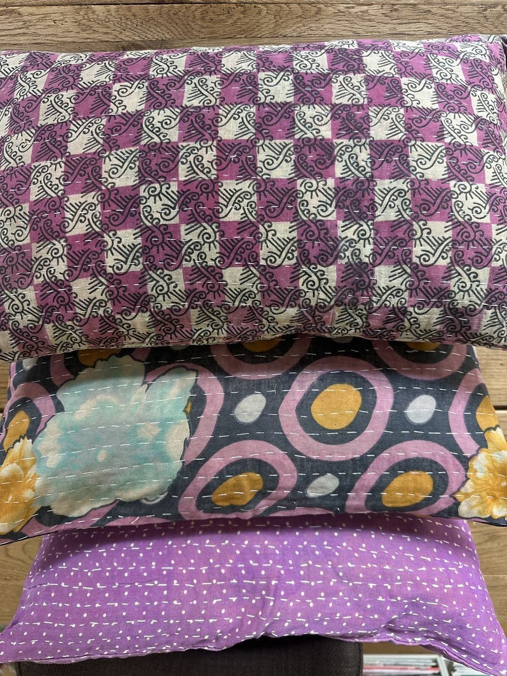 Kantha Trio 03 – 3 Sari pudebetræk 30×50 – Quote Copenhagen
