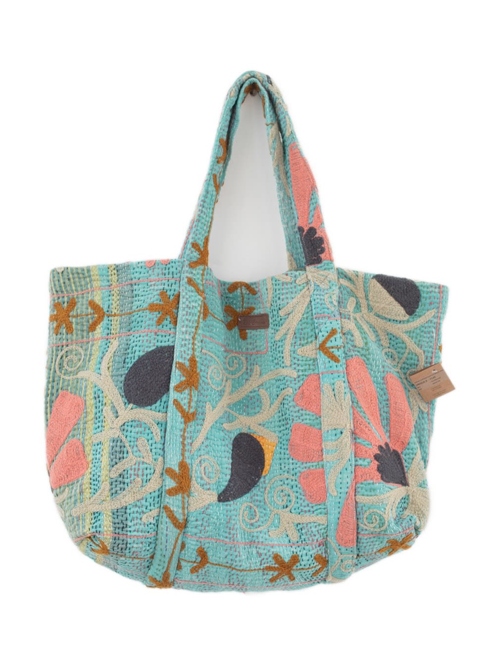 Suzani Vintage Beach dahinter