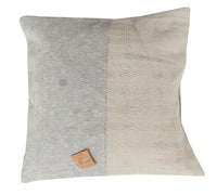 Sari pillowcase 50x50 with light blue and off-white colors, vintage wavy pattern and sari pillow for boho/bohemian decor
