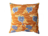 Sari-Kissenbezug 50x50 in warmem Orange mit blauem Blumenmuster und Stickereien