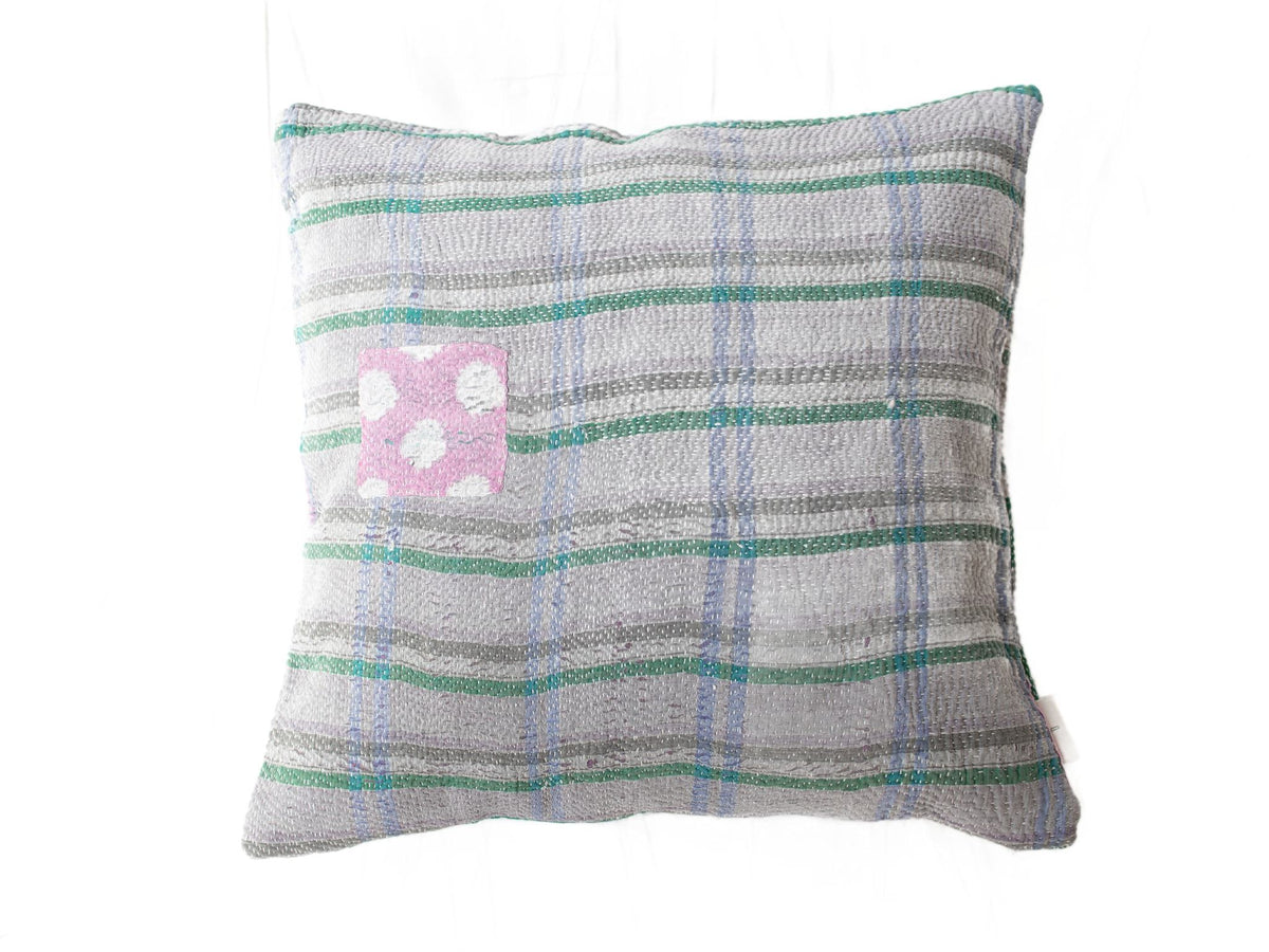 Sari-Kissenbezug 50x50 cm in grauen Streifen mit türkisfarbenen Details, violetten Farbtönen und rosa Motiven – einzigartiger indischer Kissenbezug, Boho-/Vintage-Kissen im orientalischen Stil mit farbenfrohen Mustern