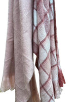 Rose Winter Plaid
Ergebnis: Rose Winter-Karomuster